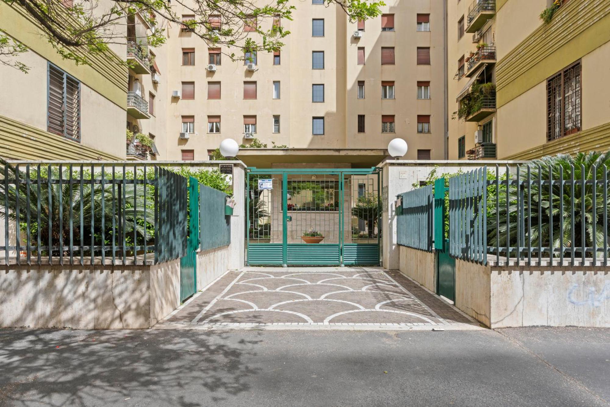 Appio Grand Apartment - S. Giovanni Rome Bagian luar foto