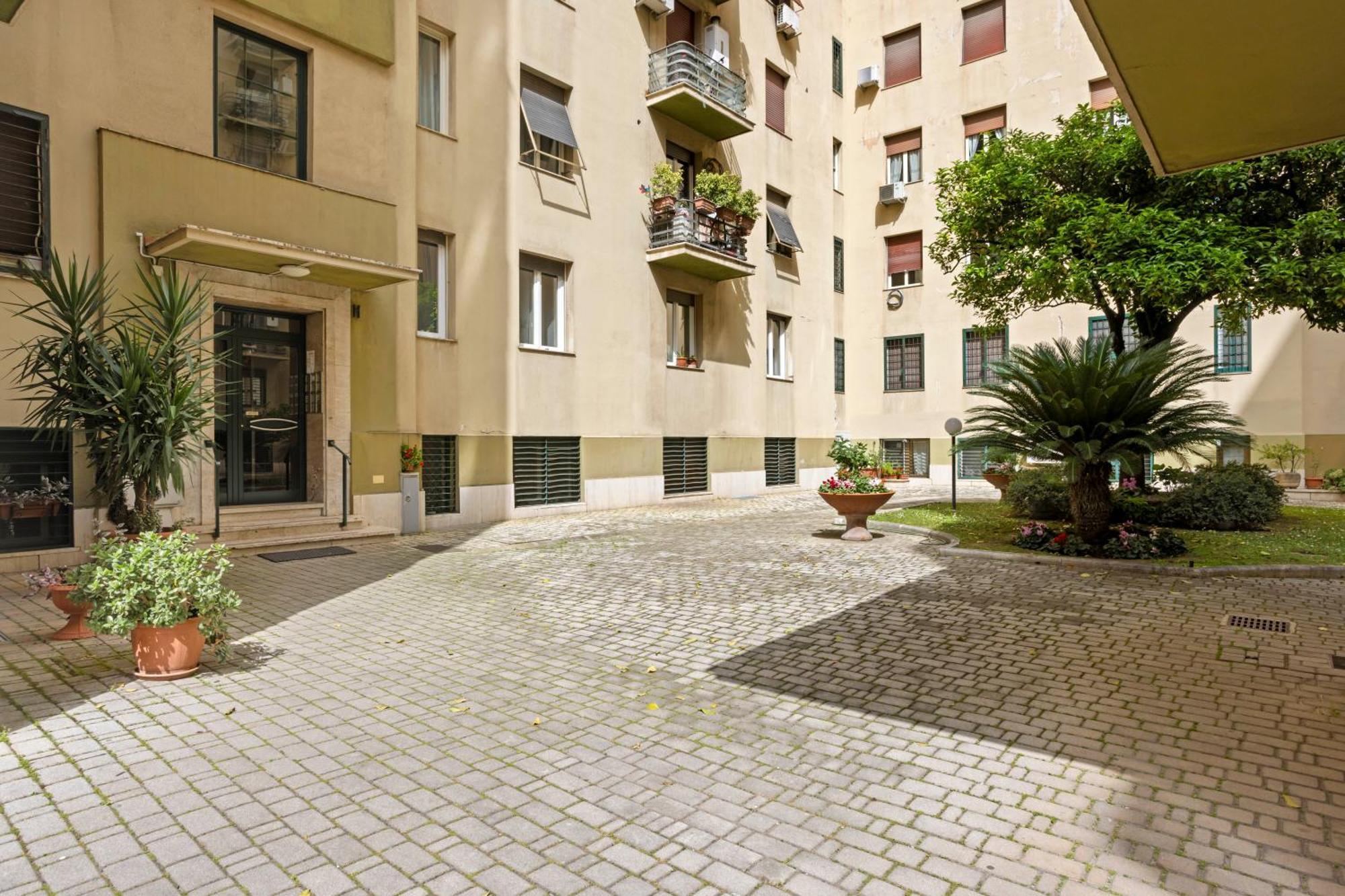 Appio Grand Apartment - S. Giovanni Rome Bagian luar foto